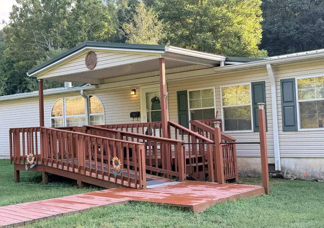 Photo 1 of Manufactured home for sale at 561 Mans Holw Rd, Kingston, TN 37763 | MLS# 3601309 | Listing updated on 2026-09-25