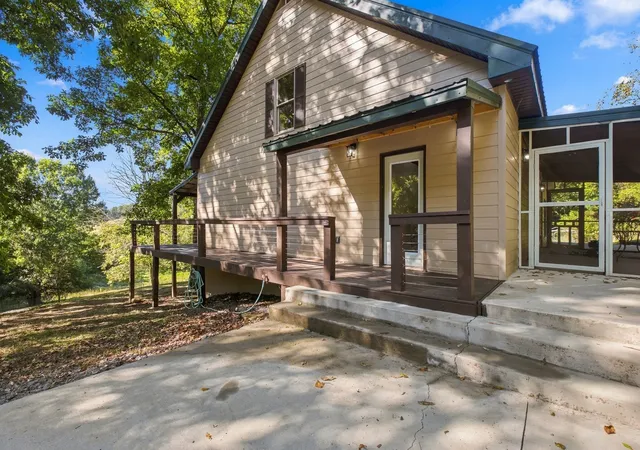 Photo 4 of Single family home for sale at 289 Harris Holw Rd, Pleasant Shade, TN 37145 | MLS# 3602752 | Listing updated on 2026-09-30