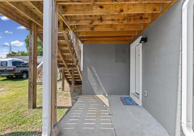 Photo 3 of Multi family home for sale at 810 Woodmont Blvd, Clarksville, TN 37040 | MLS# 3601330 | Listing updated on 2026-09-25