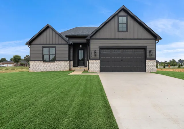 Photo 1 of Single family home for sale at 1216 Avalon Ct, Franklin, KY 42134 | MLS# 3601305 | Listing updated on 2026-09-25