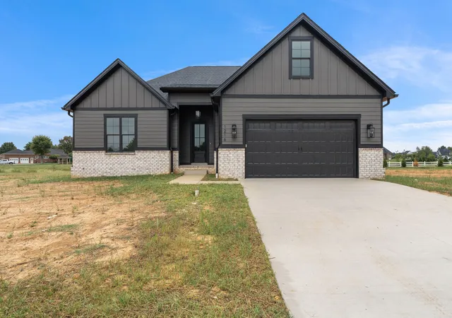 Photo 2 of Single family home for sale at 1216 Avalon Ct, Franklin, KY 42134 | MLS# 3601305 | Listing updated on 2026-09-25