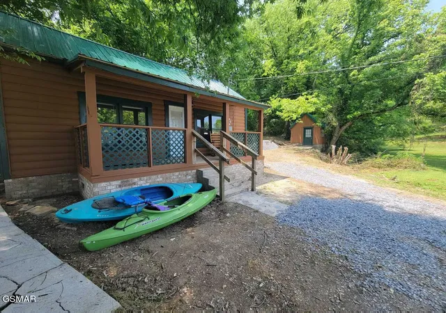 Single family home for sale at 601 Old Knoxville Hwy, Sevierville, TN 37862 | MLS# 3601289