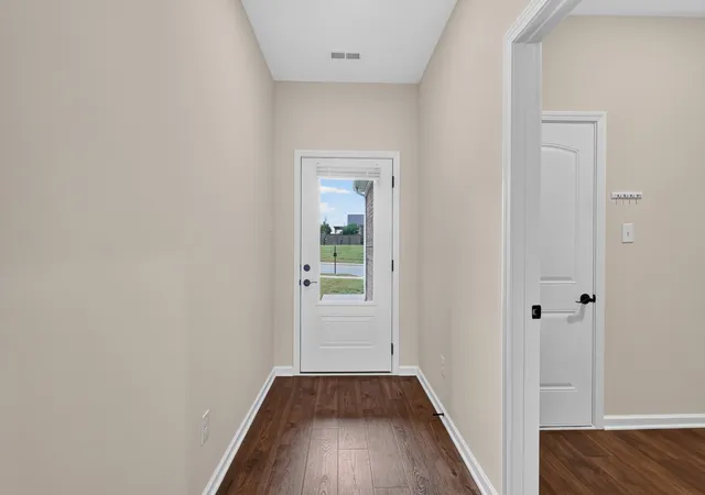 Photo 3 of Single family home for sale at 560 Fredericksburg Dr, Gallatin, TN 37066 | MLS# 3601460 | Listing updated on 2026-09-26