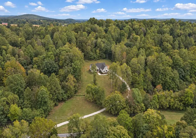 Photo 3 of Single family home for sale at 6461 Highway 48 N, Cumberland Furnace, TN 37051 | MLS# 3602636 | Listing updated on 2026-09-29