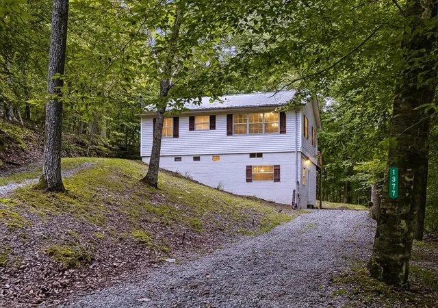 Photo 1 of Single family home for sale at 1377 Four Seasons Rd, Smithville, TN 37166 | MLS# 3601504 | Listing updated on 2026-09-26