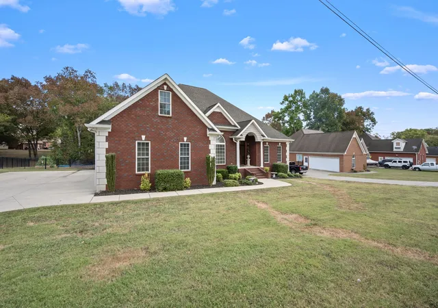 Photo 3 of Single family home for sale at 106 Stonegate Cir, Shelbyville, TN 37160 | MLS# 3601362 | Listing updated on 2026-10-05