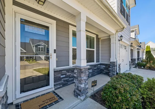 Photo 3 of Townhouse for sale at 4707 Pompano Ln, Murfreesboro, TN 37128 | MLS# 3613283 | Listing updated on 2026-10-11