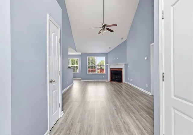 Photo 2 of Single family home for sale at 1295 Keech Dr, Clarksville, TN 37042 | MLS# 3601358 | Listing updated on 2026-09-25