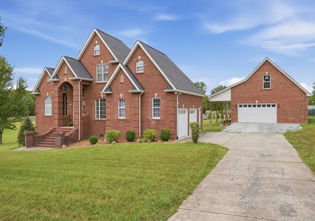 Photo 2 of Single family home for sale at 88 Hunters Landing Dr, Manchester, TN 37355 | MLS# 3602230 | Listing updated on 2026-09-28