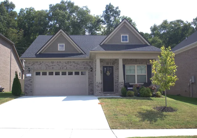 Single family home for sale at 714 Rex Dr, Spring Hill, TN 37174 | MLS# 3619134