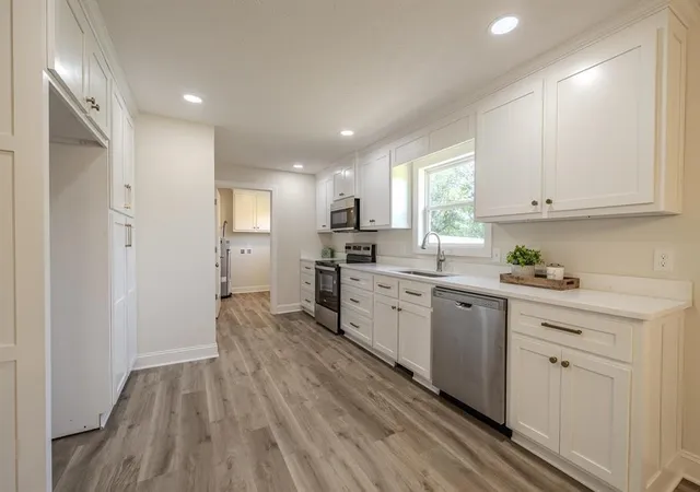 Photo 3 of Single family home for sale at 260 Barker Dr, Savannah, TN 38372 | MLS# 3601354 | Listing updated on 2026-10-05