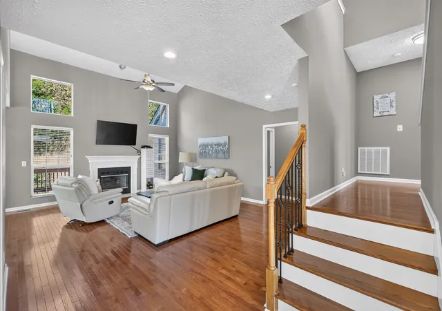 Photo 2 of Single family home for sale at 124 Paige Park Ln, Goodlettsville, TN 37072 | MLS# 3610634 | Listing updated on 2026-10-02
