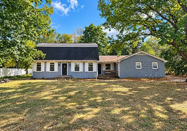 Single family home for sale at 4059 Lake Pkwy, Hermitage, TN 37076 | MLS# 3601484