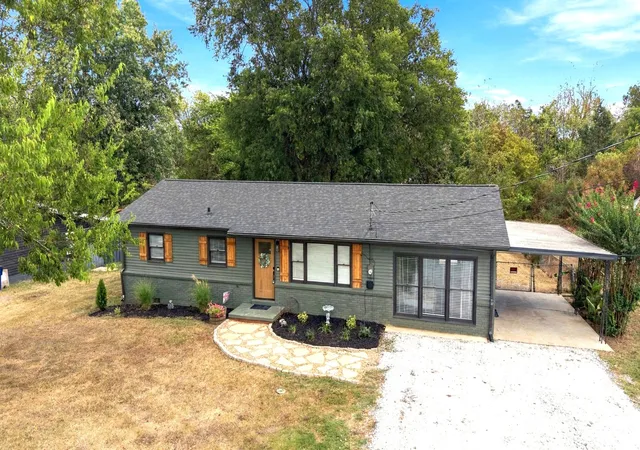 Photo 1 of Single family home for sale at 966 Horse Mountain Rd, Shelbyville, TN 37160 | MLS# 3601876 | Listing updated on 2026-10-04