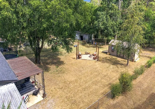 Photo 3 of Single family home for sale at 966 Horse Mountain Rd, Shelbyville, TN 37160 | MLS# 3601876 | Listing updated on 2026-10-04