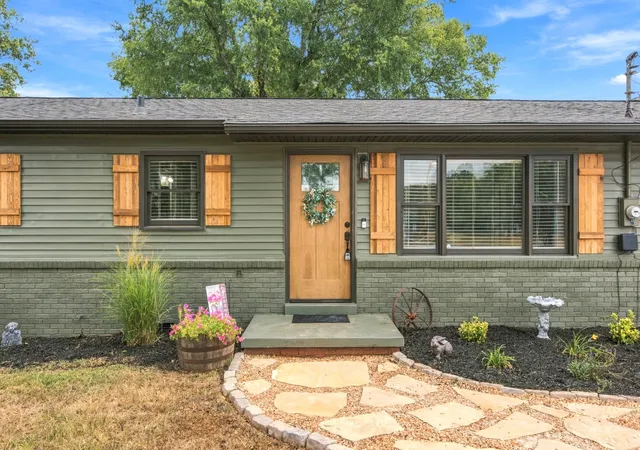 Photo 4 of Single family home for sale at 966 Horse Mountain Rd, Shelbyville, TN 37160 | MLS# 3601876 | Listing updated on 2026-10-04
