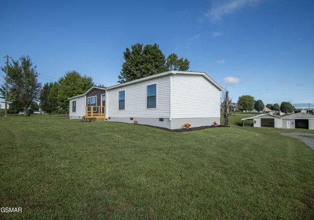 Photo 3 of Manufactured home for sale at 325 Co Rd 312, Sweetwater, TN 37874 | MLS# 3601425 | Listing updated on 2026-09-25