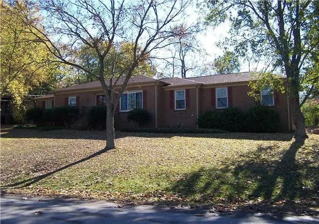 Photo 1 of Single family home for sale at 204 Cambridge Pl, Franklin, TN 37067 | MLS# 3601430 | Listing updated on 2026-09-25