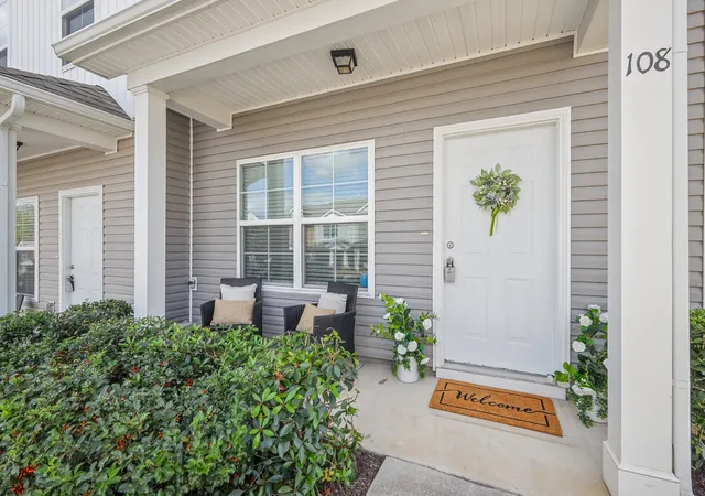 Photo 1 of Townhouse for sale at 108 Kathryn Ct, Columbia, TN 38401 | MLS# 3602535 | Listing updated on 2026-10-03