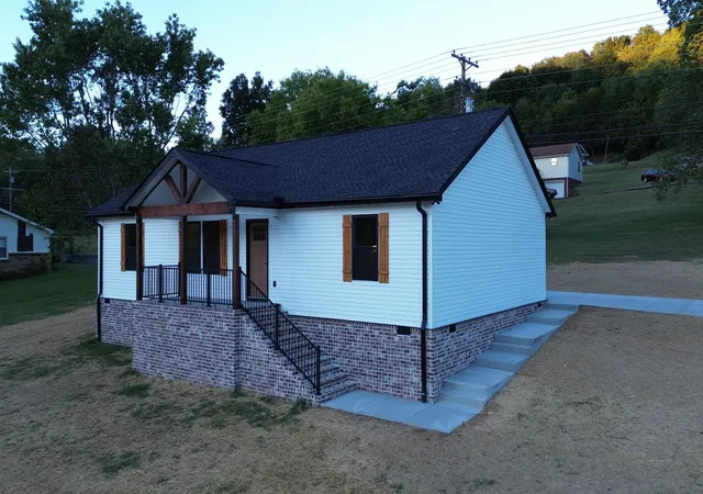 Photo 2 of Single family home for sale at 168 Turkey Crk Hwy, Carthage, TN 37030 | MLS# 3601534 | Listing updated on 2026-10-06