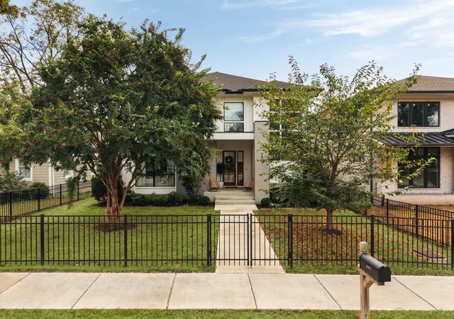 Photo 2 of Single family home for sale at 4807 Dakota Ave, Nashville, TN 37209 | MLS# 3601544 | Listing updated on 2026-10-03