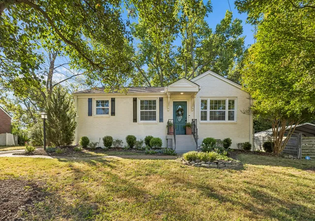 Single family home for sale at 2104 Geneiva Dr, Nashville, TN 37216 | MLS# 3601695