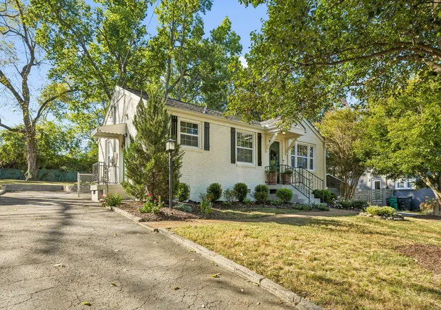 Photo 2 of Single family home for sale at 2104 Geneiva Dr, Nashville, TN 37216 | MLS# 3601695 | Listing updated on 2026-10-05