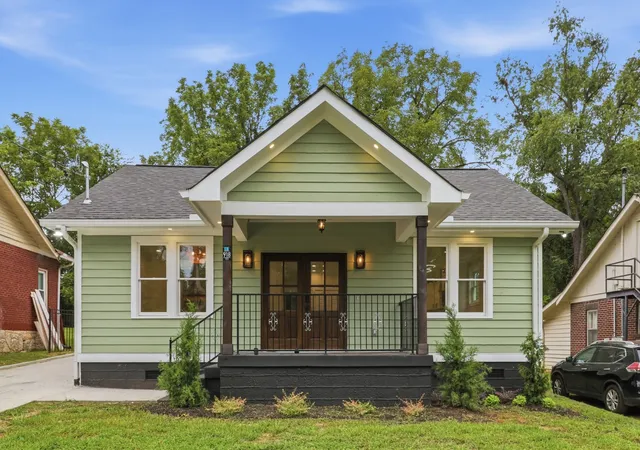 Photo 1 of Single family home for sale at 918 Petway Ave, Nashville, TN 37206 | MLS# 3601493 | Listing updated on 2026-09-26