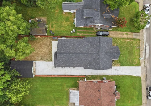Photo 3 of Single family home for sale at 918 Petway Ave, Nashville, TN 37206 | MLS# 3601493 | Listing updated on 2026-09-26