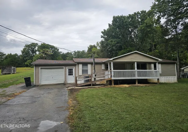 Photo 1 of Sale Pending at 2694 White Oak Grv Rd, Morristown, TN 37813 | MLS# 3601494 | Listing updated on 2026-09-30