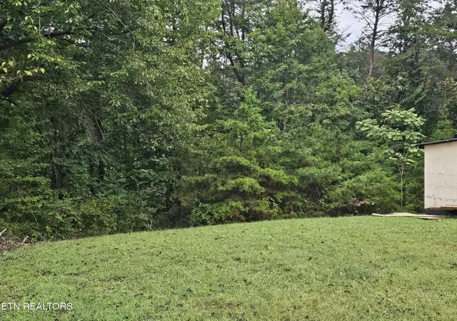 Photo 4 of Sale Pending at 2694 White Oak Grv Rd, Morristown, TN 37813 | MLS# 3601494 | Listing updated on 2026-09-30