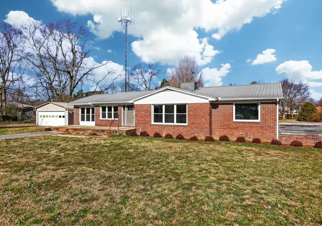 Photo 1 of Single family home for sale at 8 Prospect Rd, Fayetteville, TN 37334 | MLS# 3601497 | Listing updated on 2026-09-26