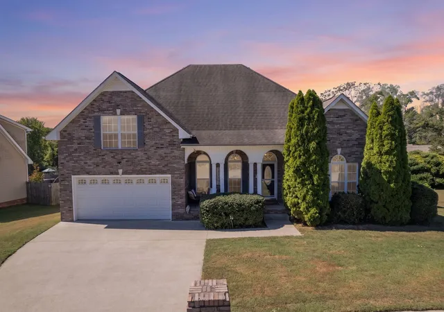 Photo 1 of Single family home for sale at 126 W Observatory Dr, Clarksville, TN 37040 | MLS# 3603553 | Listing updated on 2026-10-04
