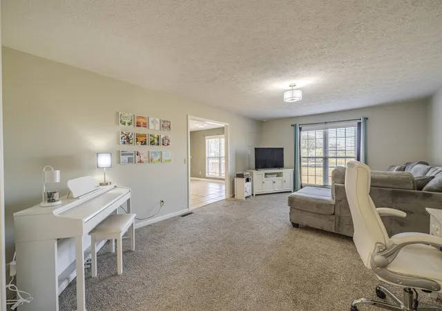 Photo 4 of Single family home for sale at 40 Topsy Ln, Savannah, TN 38372 | MLS# 3601536 | Listing updated on 2026-09-28