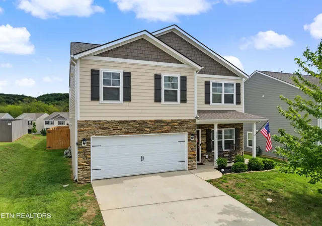 Photo 2 of Single family home for sale at 1121 Mill Crk Dr, Loudon, TN 37774 | MLS# 3601550 | Listing updated on 2026-09-28