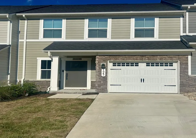 Photo 1 of Townhouse for sale at 1047 Mountain View Dr, Thompsons Station, TN 37179 | MLS# 3619700 | Listing updated on 2026-10-15