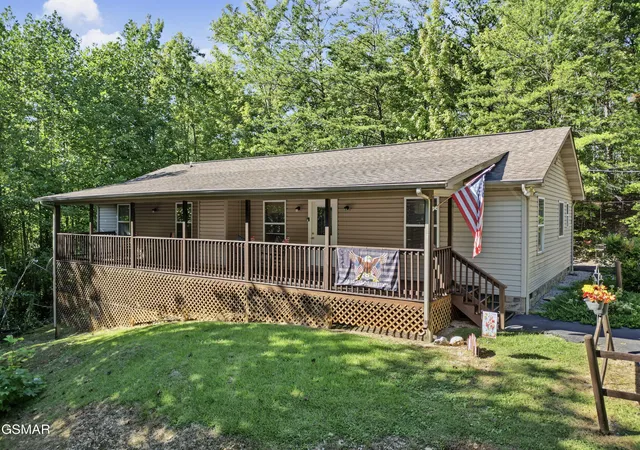 Single family home for sale at 1533 Honey Bee Cvs Way, Pigeon Forge, TN 37863 | MLS# 3601559