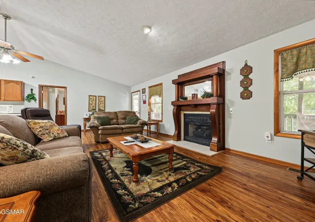 Photo 4 of Single family home for sale at 1533 Honey Bee Cvs Way, Pigeon Forge, TN 37863 | MLS# 3601559 | Listing updated on 2026-09-26