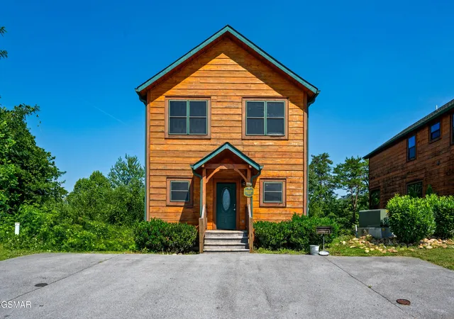 Photo 1 of Single family home for sale at 770 Park Vista Way, Gatlinburg, TN 37738 | MLS# 3601564 | Listing updated on 2026-10-08