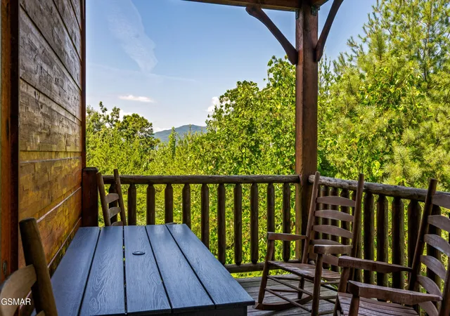 Photo 3 of Single family home for sale at 770 Park Vista Way, Gatlinburg, TN 37738 | MLS# 3601564 | Listing updated on 2026-10-08