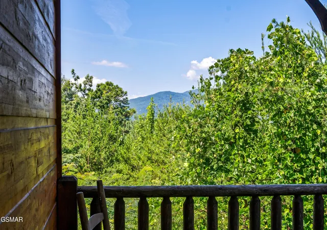 Photo 4 of Single family home for sale at 770 Park Vista Way, Gatlinburg, TN 37738 | MLS# 3601564 | Listing updated on 2026-10-08