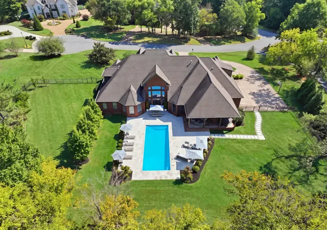 Photo 2 of Mansion for sale at 9649 Magnolia Ridge Way, Brentwood, TN 37027 | MLS# 3601599 | Listing updated on 2026-10-02