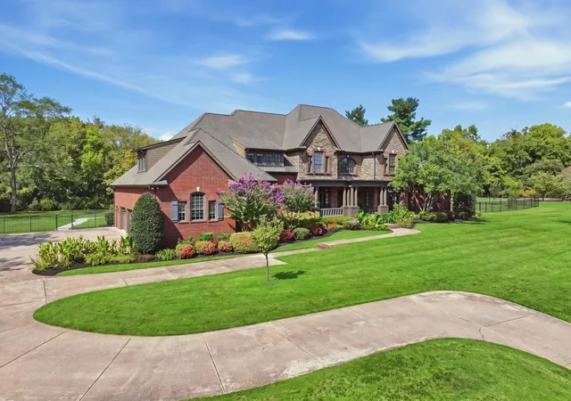 Photo 3 of Mansion for sale at 9649 Magnolia Ridge Way, Brentwood, TN 37027 | MLS# 3601599 | Listing updated on 2026-10-02