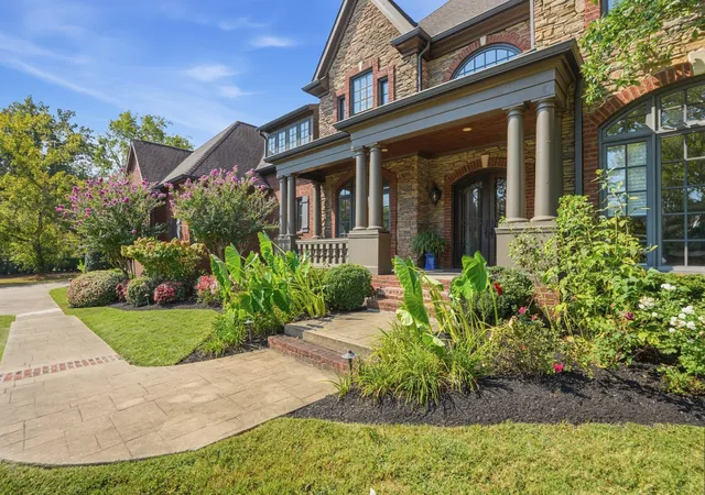 Photo 4 of Single family home for sale at 9649 Magnolia Ridge Way, Brentwood, TN 37027 | MLS# 3601599 | Listing updated on 2026-10-02
