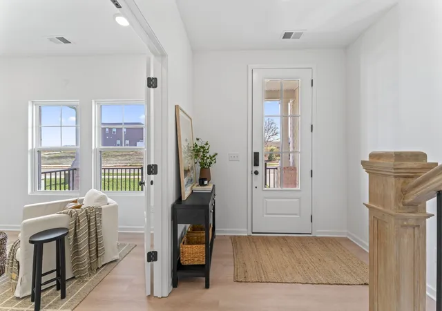 Photo 3 of Single family home for sale at 2562 Peaceful Valley Dr, Columbia, TN 38401 | MLS# 3601580 | Listing updated on 2026-10-07
