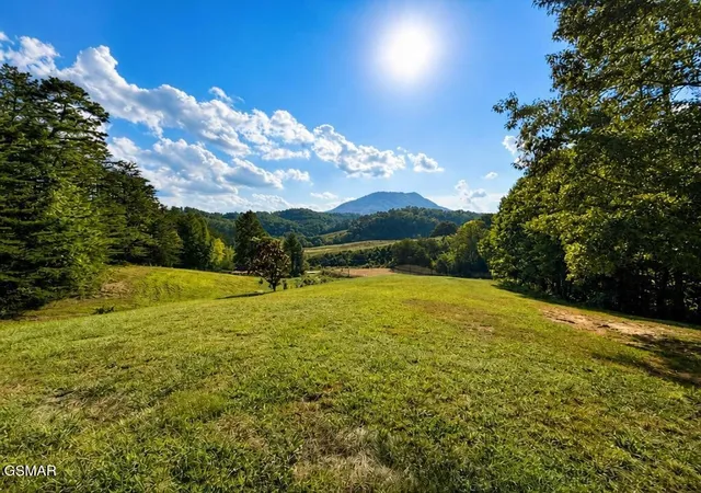 Photo 3 of Manufactured home for sale at 1341 Goose Gap Rd, Sevierville, TN 37876 | MLS# 3601583 | Listing updated on 2026-10-06