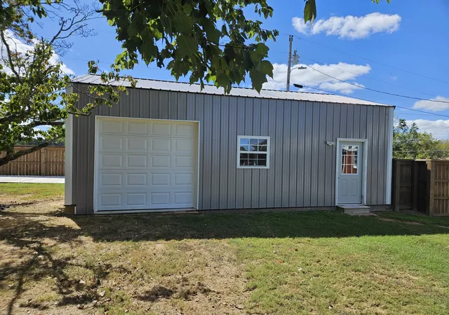 Photo 3 of Single family home for sale at 161 Old Hwy 52, Lafayette, TN 37083 | MLS# 3601604 | Listing updated on 2026-09-28