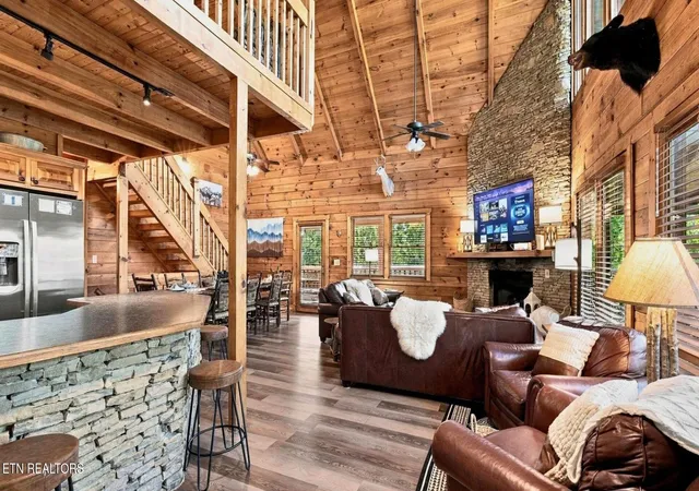 Photo 4 of Single family home for sale at 3620 Moonshine Way, Gatlinburg, TN 37738 | MLS# 3601614 | Listing updated on 2026-10-01