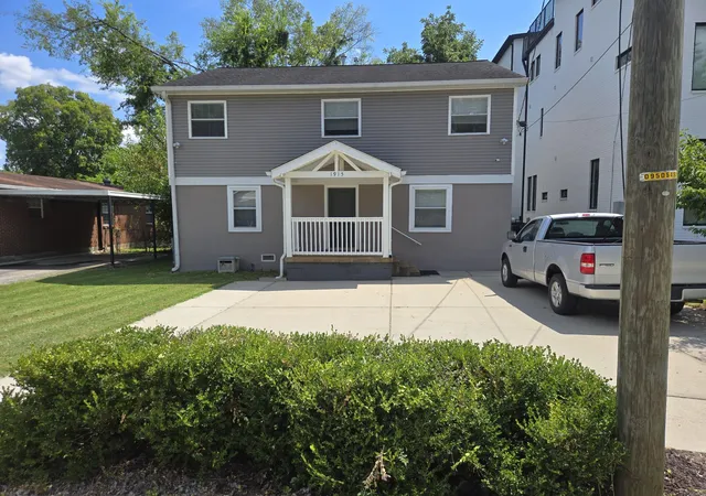 Photo 1 of Single family home for sale at 1915 Herman St, Nashville, TN 37208 | MLS# 3601621 | Listing updated on 2026-10-22