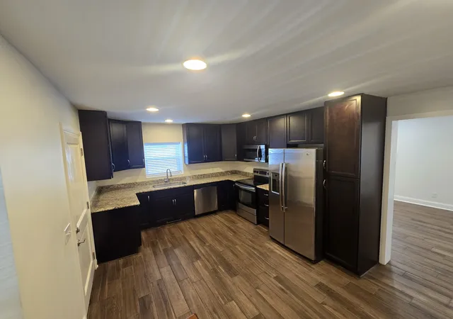 Photo 3 of Single family home for sale at 1915 Herman St, Nashville, TN 37208 | MLS# 3601621 | Listing updated on 2026-10-22
